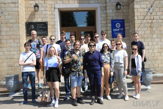 Третьекурсники Бауманки посетили научно-испытательный центр ЦИАМ в Лыткарино